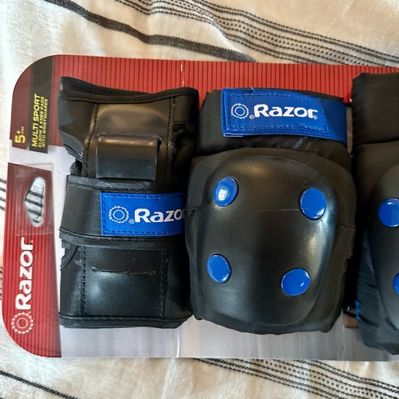 RAZOR ELBOW, WRIST, KNEE PADS - Picture 6 of 6